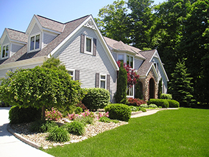 Landscapers and Lawncare Services in Sunrise Beach, MO